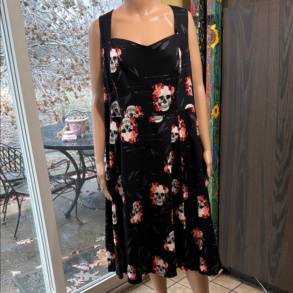 Floral Skull Print Dress, Back Cut-Out, Goth, Whimsigoth Day of the Dead Size 24
